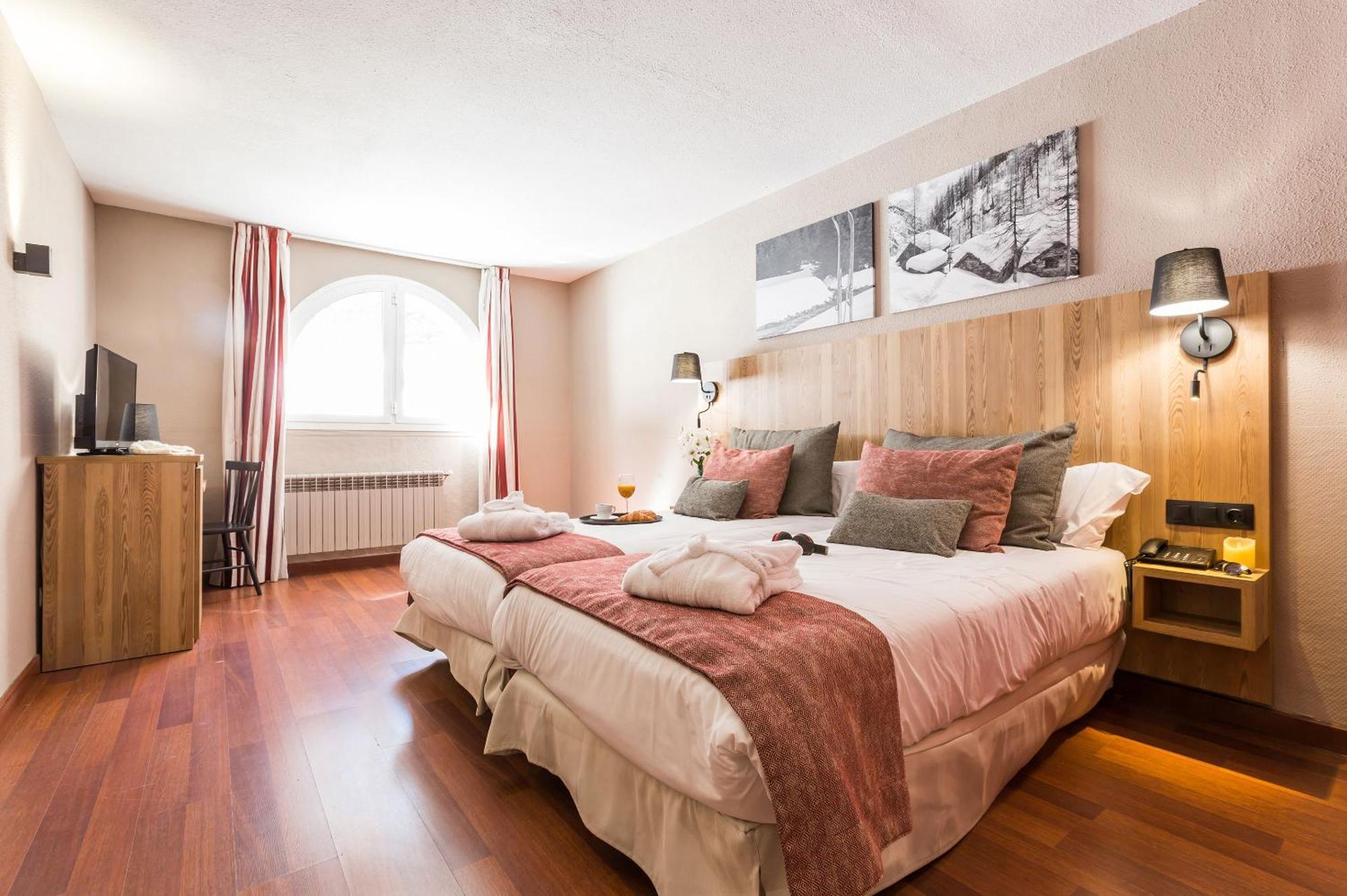 Hotel Grand Pas Pas De La Casa Eksteriør bilde